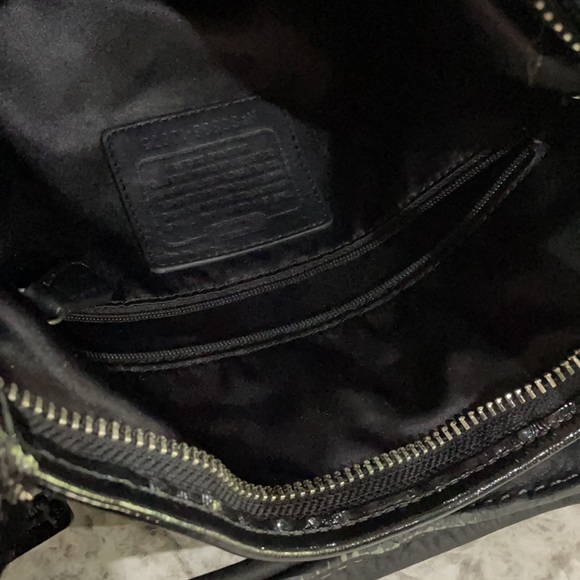 Coach medium sized purse - Picture 5 of 7